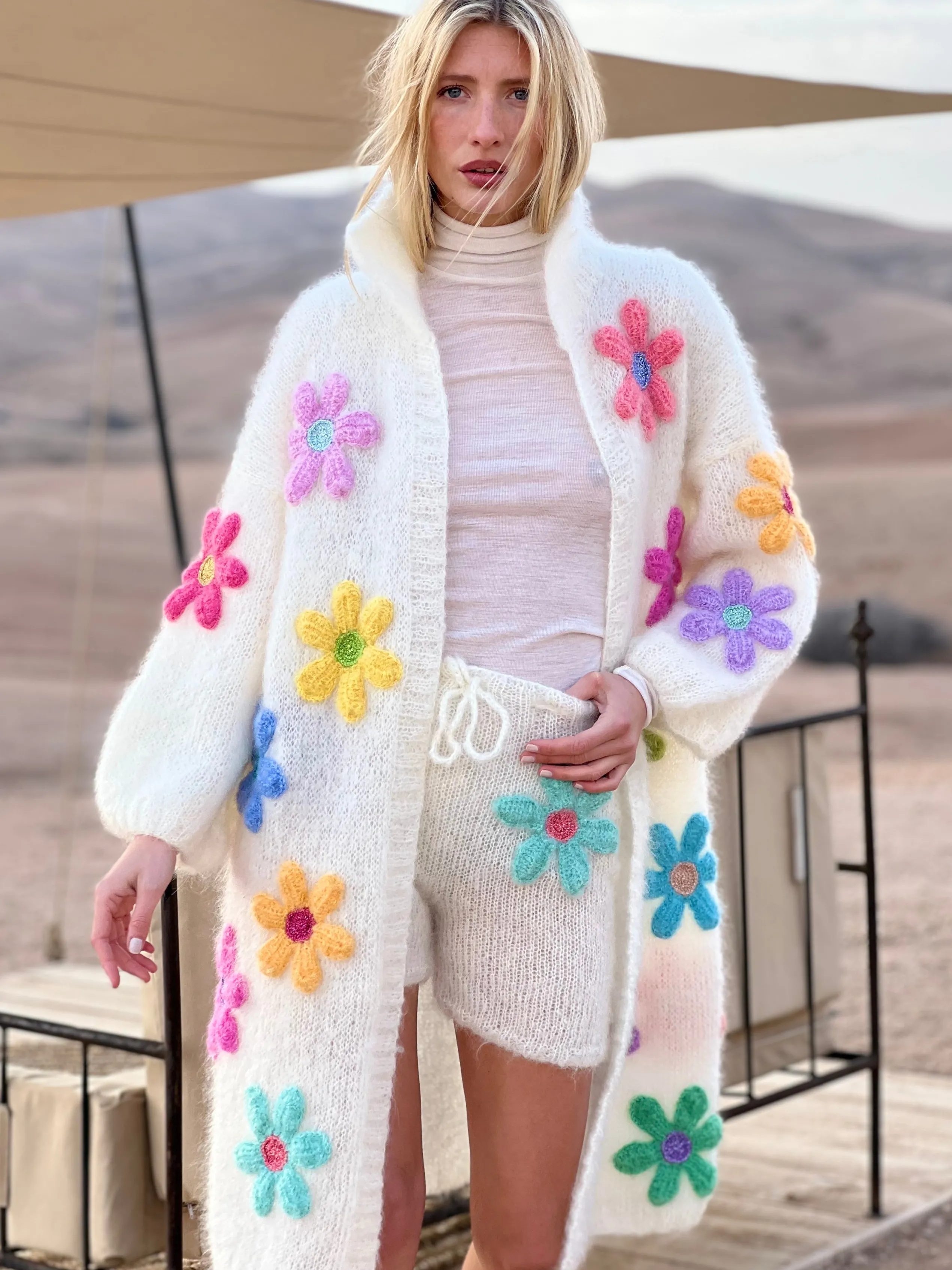 Rose Carmine COAT FREE FLOWERS ECRU (Fall / Winter)- Iconics | Coats