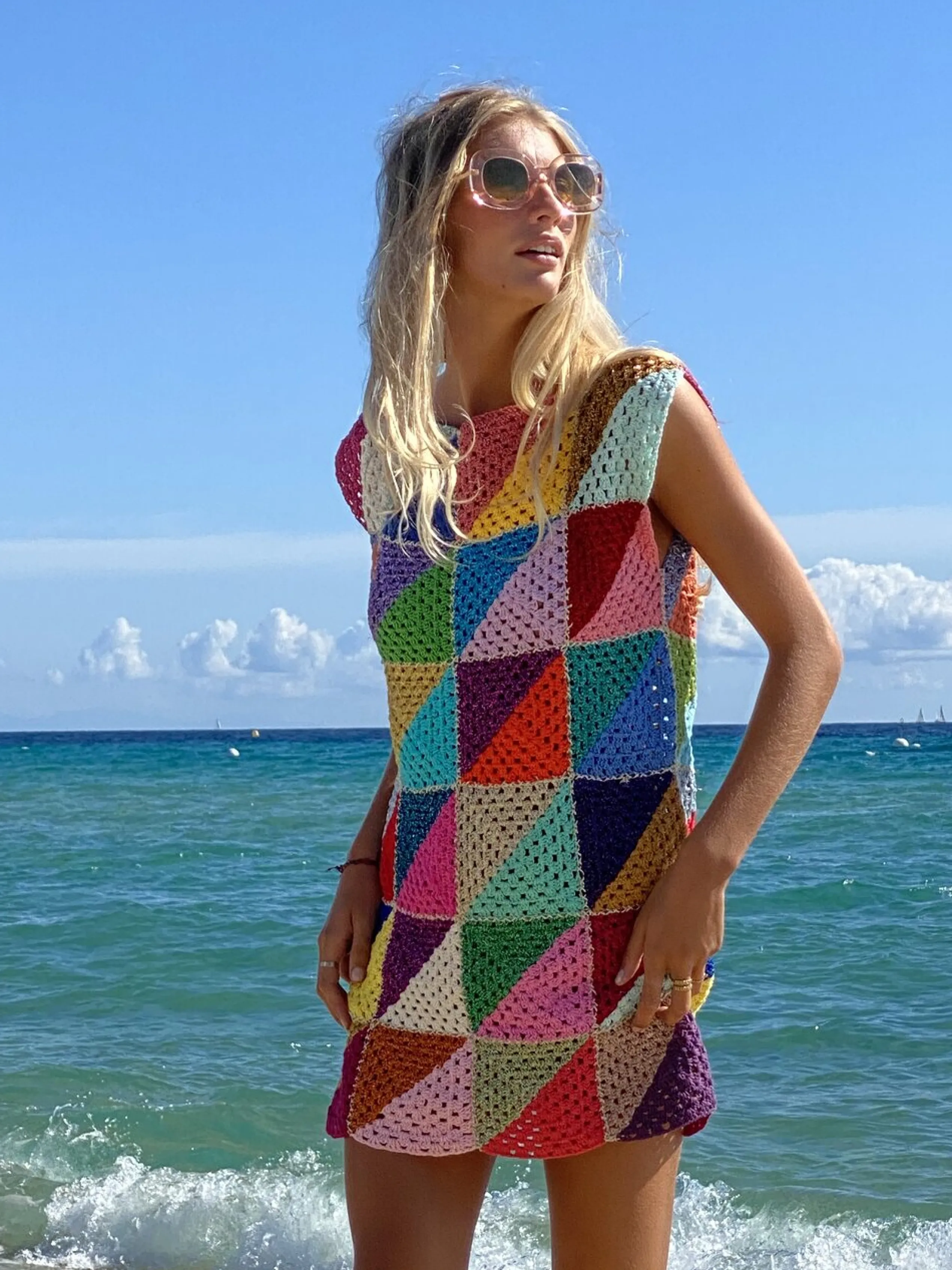Rose Carmine MULTICOLOR DIAGONALES SHORT DRESS NO SLEEVES- Iconics | Dresses